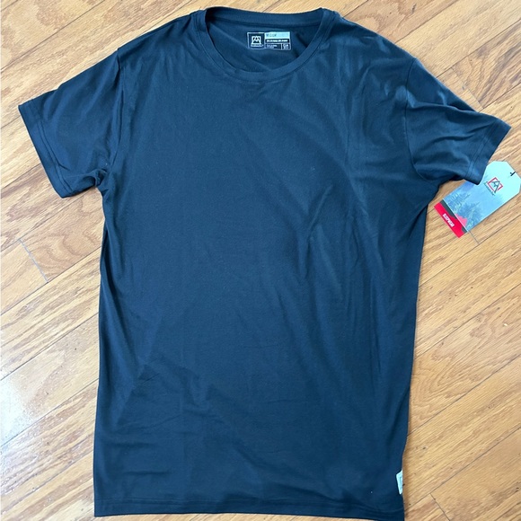 NWT Avalanche men’s ultra soft T-Shirt size M - Picture 1 of 3